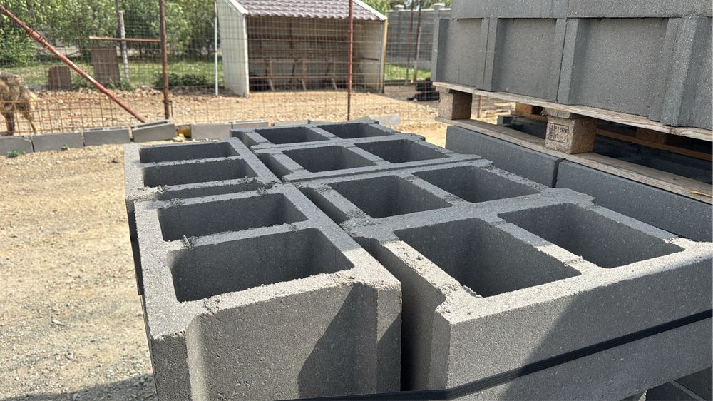 Boltari beton gard/fundatie vibropresati