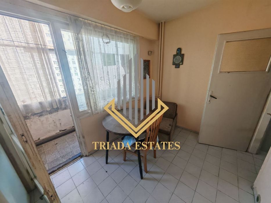 Продава се Двустаен апартамент в Бургас, Славейков - 60 кв.м за 1105 €/кв.м - Снимка #4