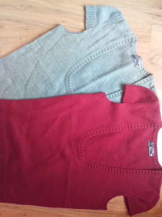 2бр. пуловерчета с къс ръкав,  обща цена 5 евро.