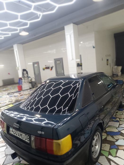 Ауди 80 на ходу
