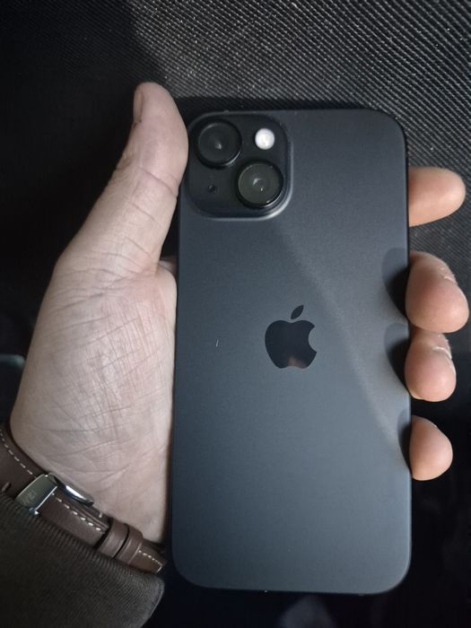 Vând iPhone 15 nou 2800 lei