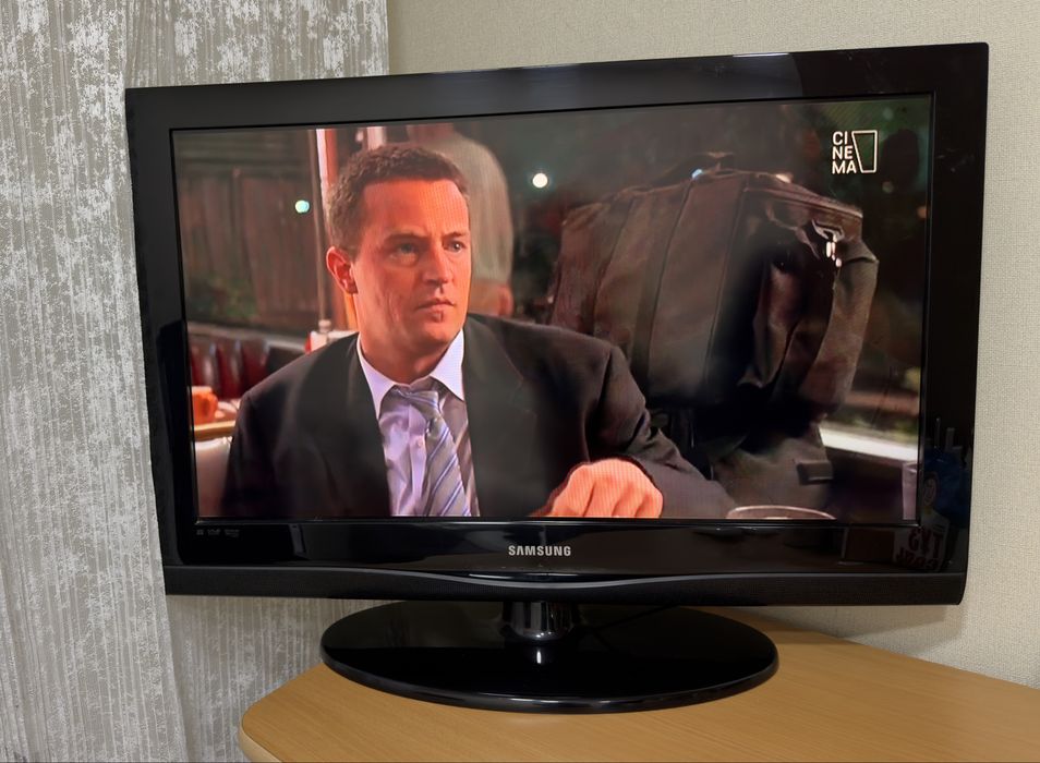 Продам телевизор