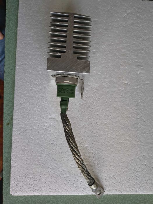 Нови мощни руски тиристори Т160 (160А) с масивни радиатори