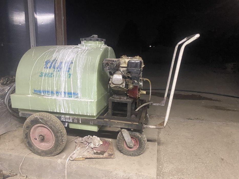 Продается опрыскиватель