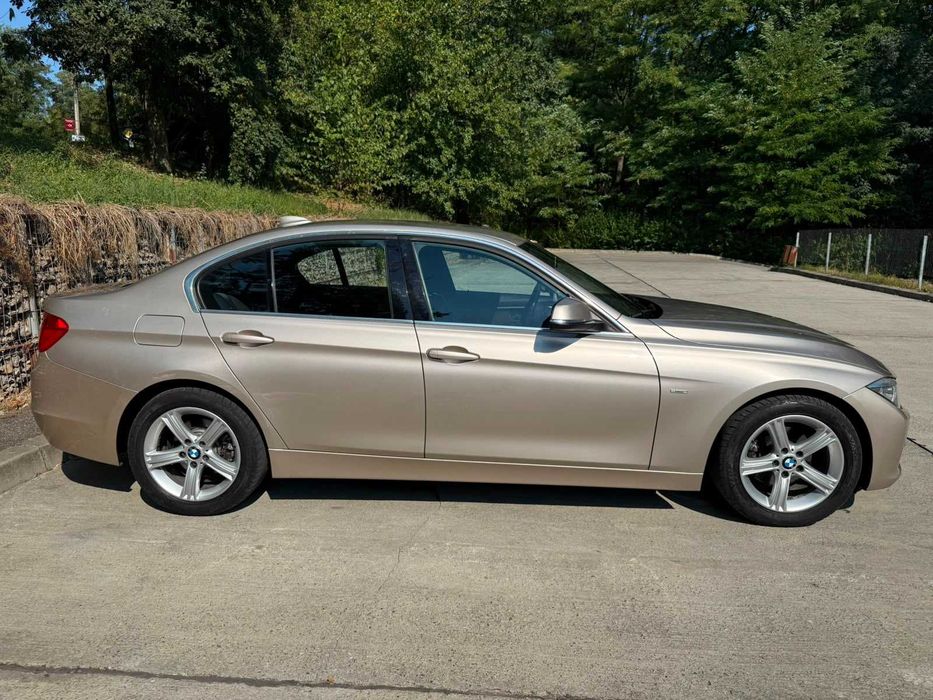 BMW 320i xDrive Luxury Line 2012