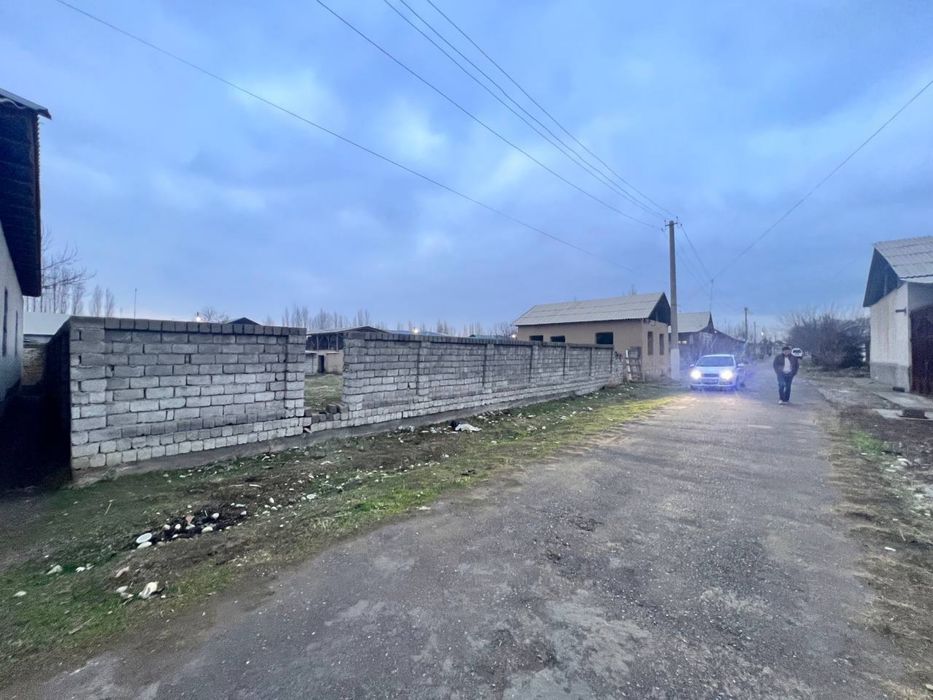 3 сотик ер сотилади