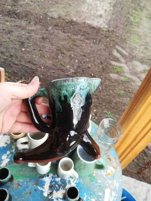 Рядък български глинен сервиз