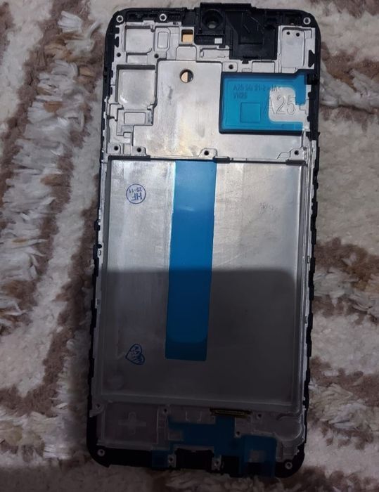 Продам на запчасти телефоны