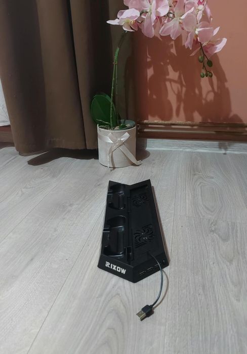 Stand Răcire și Încărcare Manete Playstation 4 Slim și Phat