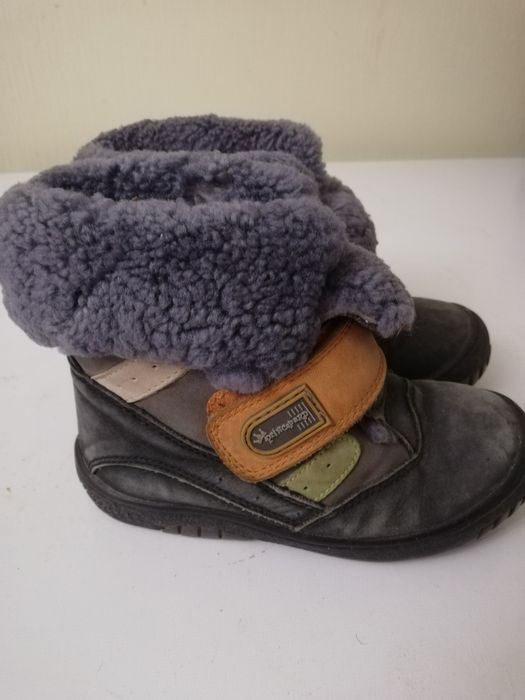 Продам зимние натуральные сапожки для мальчика
