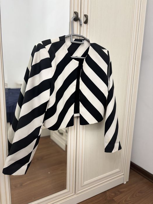 Костюм сатылады.