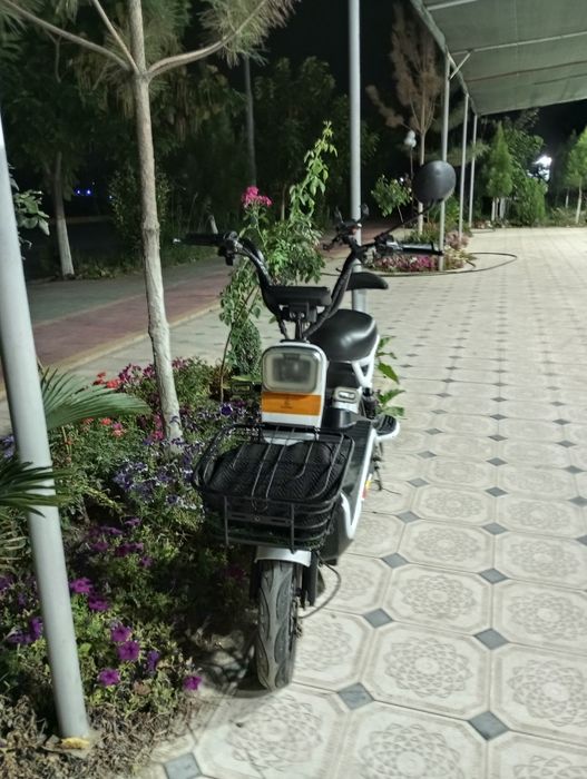 Elektron skuter sotiladi