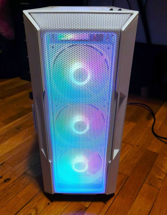 Геймърски компютър - Ryzen 5 5600x, 6700 XT, 16GB RAM, 1TB+256GB