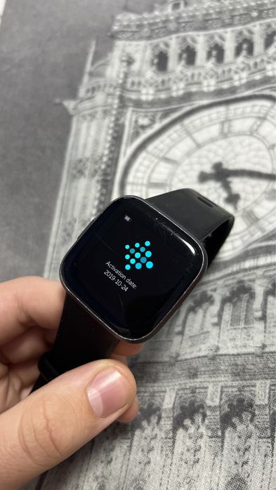 FitBit Versa 2 с драскотини