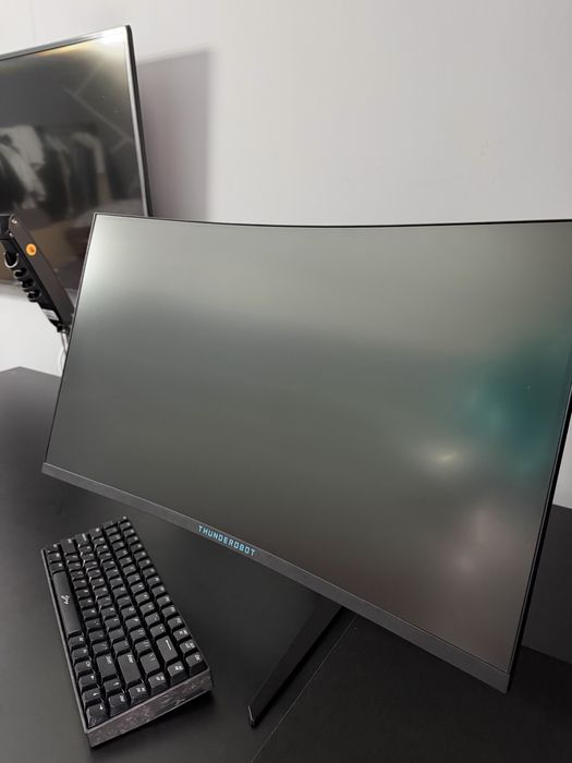 Монитор 27" ThundeRobot DF27C240L черный