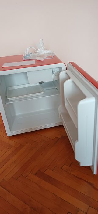1. MINI Frigider