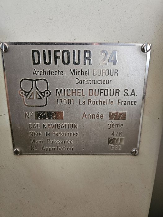 Ветроходна лодка Dufour 24