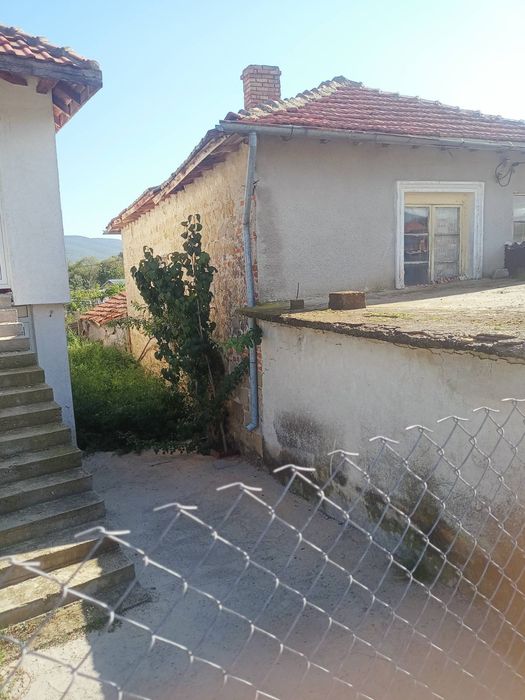 Продава се Къща в Айтос - 100 кв.м за 510 €/кв.м - Снимка #1