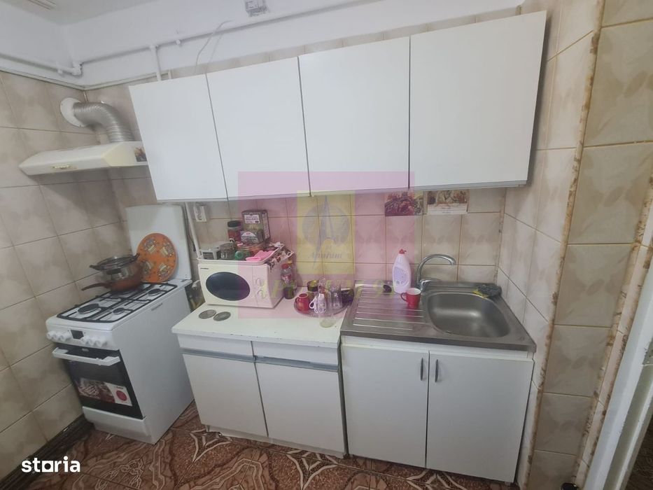 Apartament cu 3 camere de vanzare in Campina - Zona Centrala