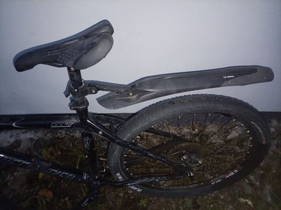 Vând ieftin bicicletă specialized