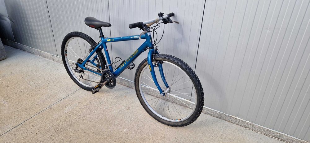 Алуминиев велосипед CANNONDALE колело 26"