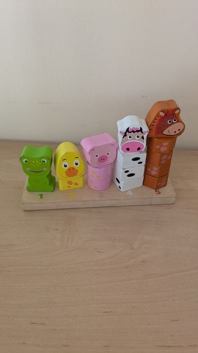 Лот дървени играчки и пъзели