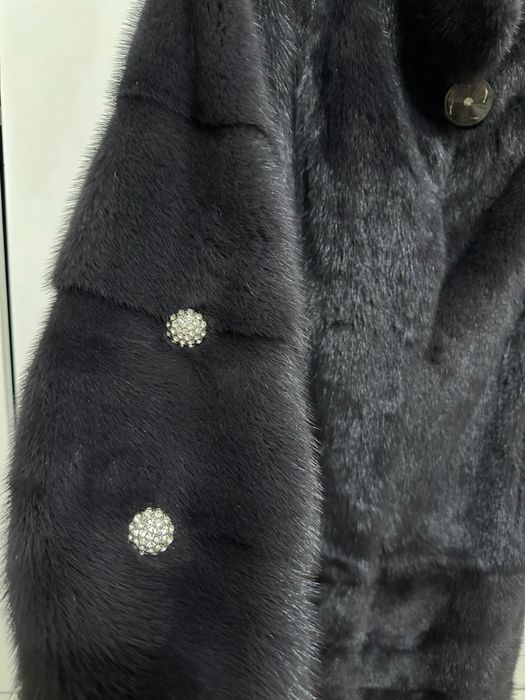 Норковая шуба продаётся