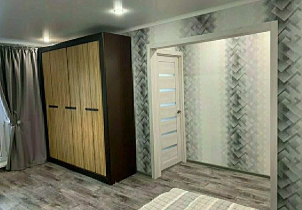 Абая көшесі бойында бір бөлмелі пәтер Посуточно