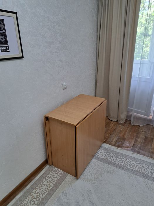 Продам стол книжка