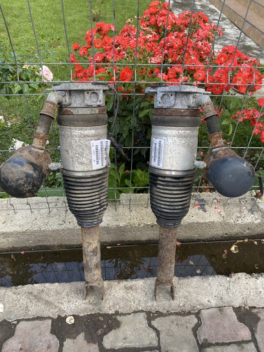 Perna aer stanga spate Audi A8D3 2003-2010 4E0616001E