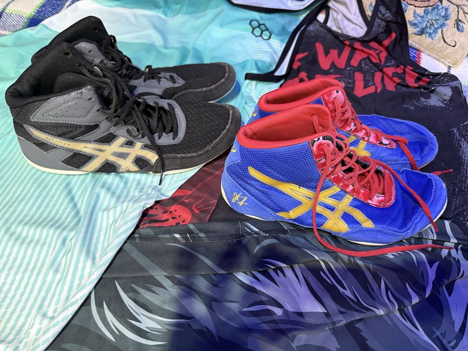 Борцовки asics различни размери