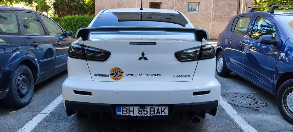 Mitsubishi Lancer X – EVO Style – 1.6 Benzină, 2011 – Alb/Negru – O bi