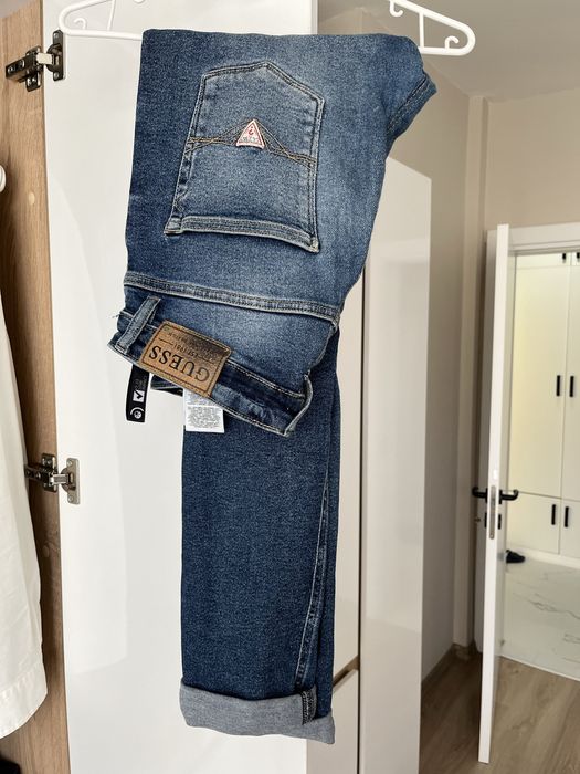 Мъжки дънки Guess