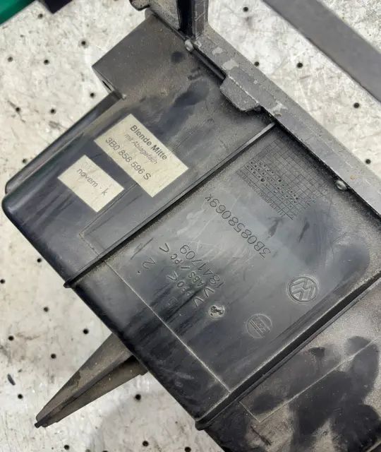 Consola centrala + BUTOANE Volkswagen VW Passat 1999