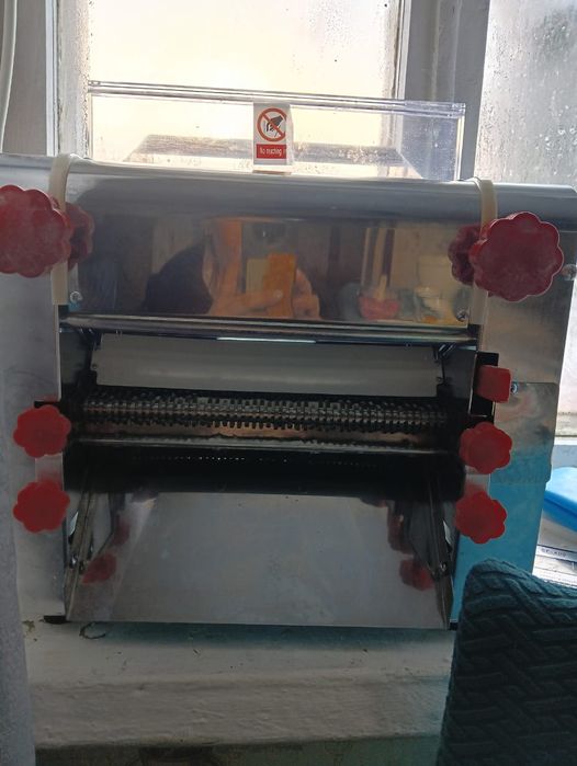 Тестораскоточная машина