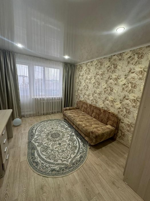 Срочно!Продам 2 ух.комн кв район 8 школы