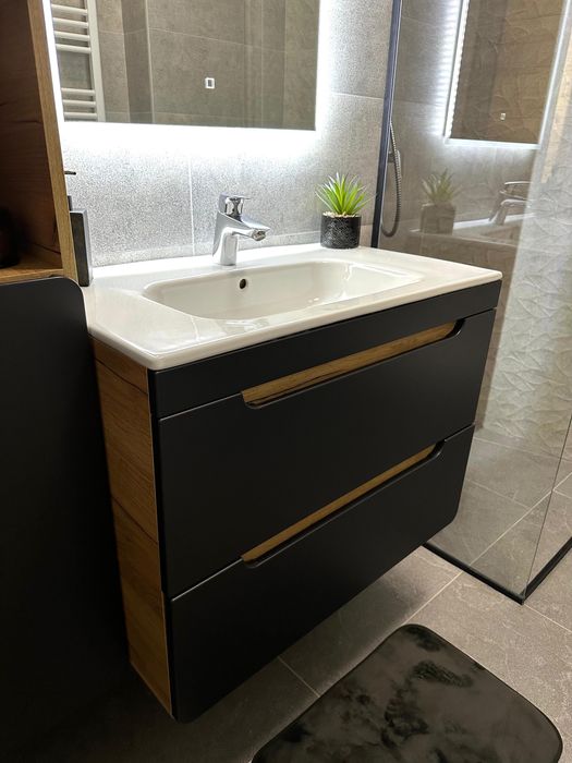 Set mobilier baie, lavoar si baterie Grohe