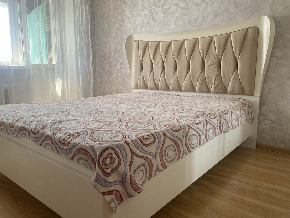 Продам спальный гарнитур «Шатура Опера»