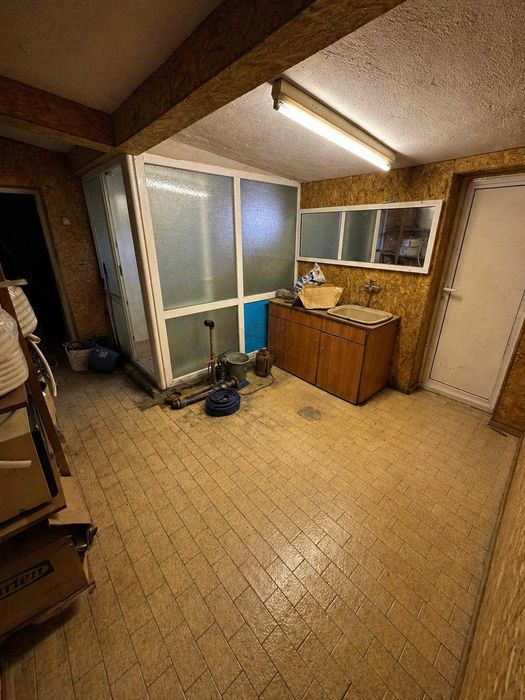 Пром. помещение в област Пловдив - гр. Садово!