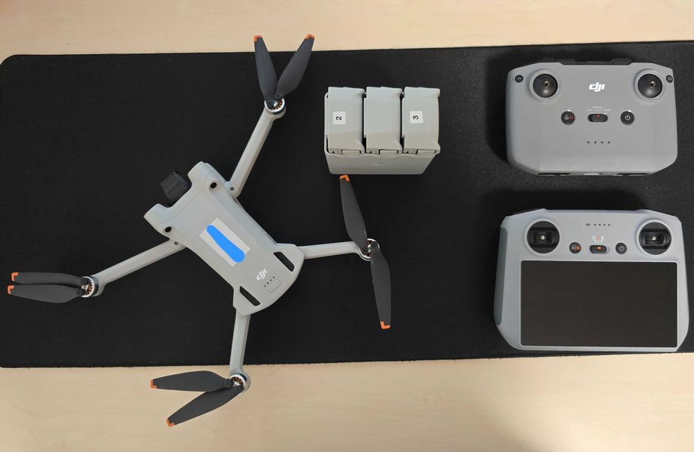 Drona DJI Mini 3 PRO + Fly More Combo + accesorii + DJI care garantie