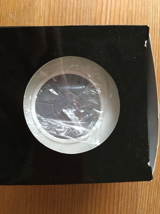 Boxa portabila rezistenta la apa