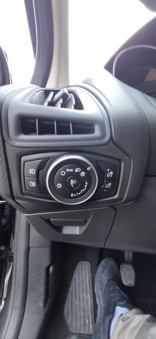 FORD Focus 2015 — imagine 5