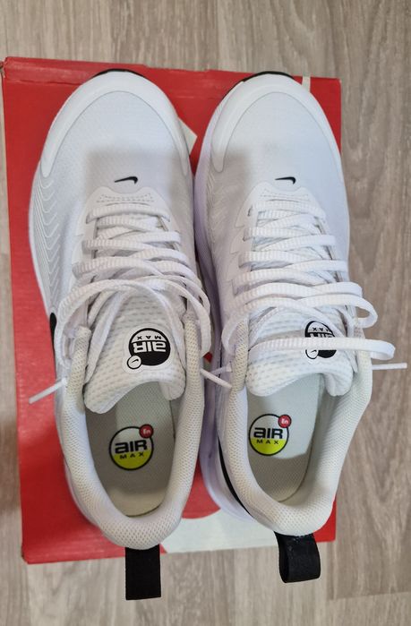 Adidasi Nike  Air Max Nuaxis nr  42,5