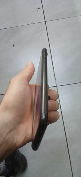 iPhone XR 64 gb 74 емкость