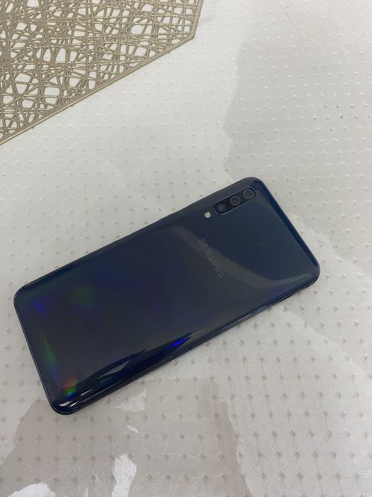 Самсунг а50 сост хоароший