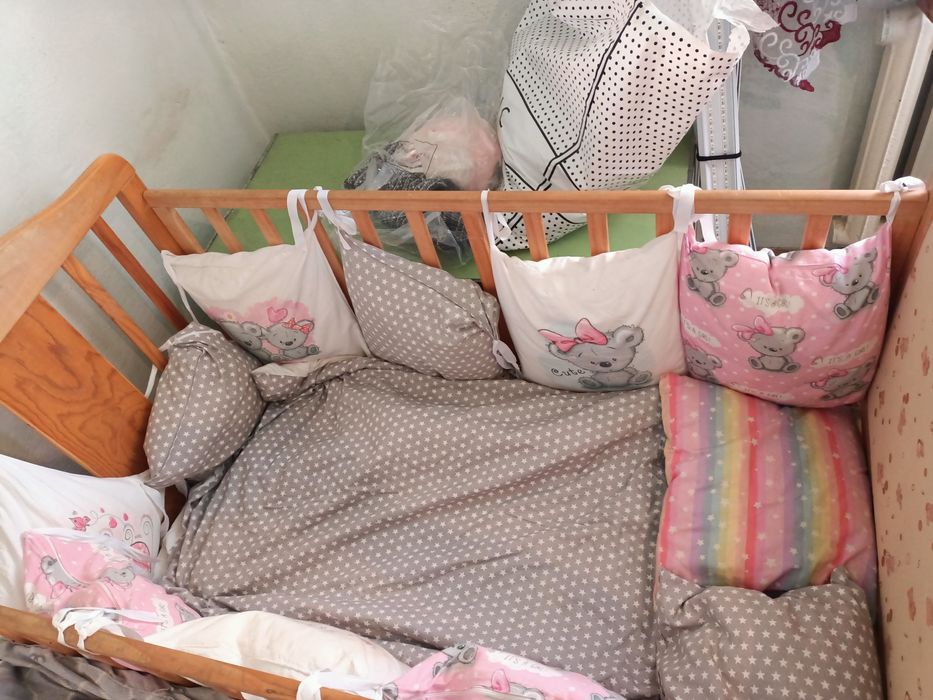 Продам манежку в хорошим состаяние