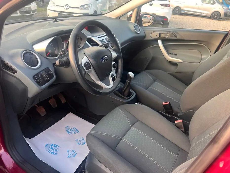 ***САМО НА ЧАСТИ*** Ford Fiesta 1.4 CNG, ръчни скорости