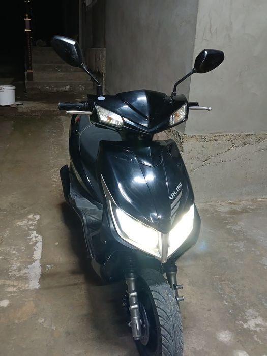 Скутер мопед 689