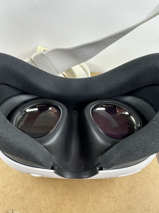 Meta Quest 3 VR 512gb  очила – работят отлично, с кутия