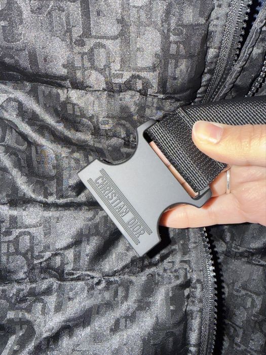 Продам куртку черного цвета